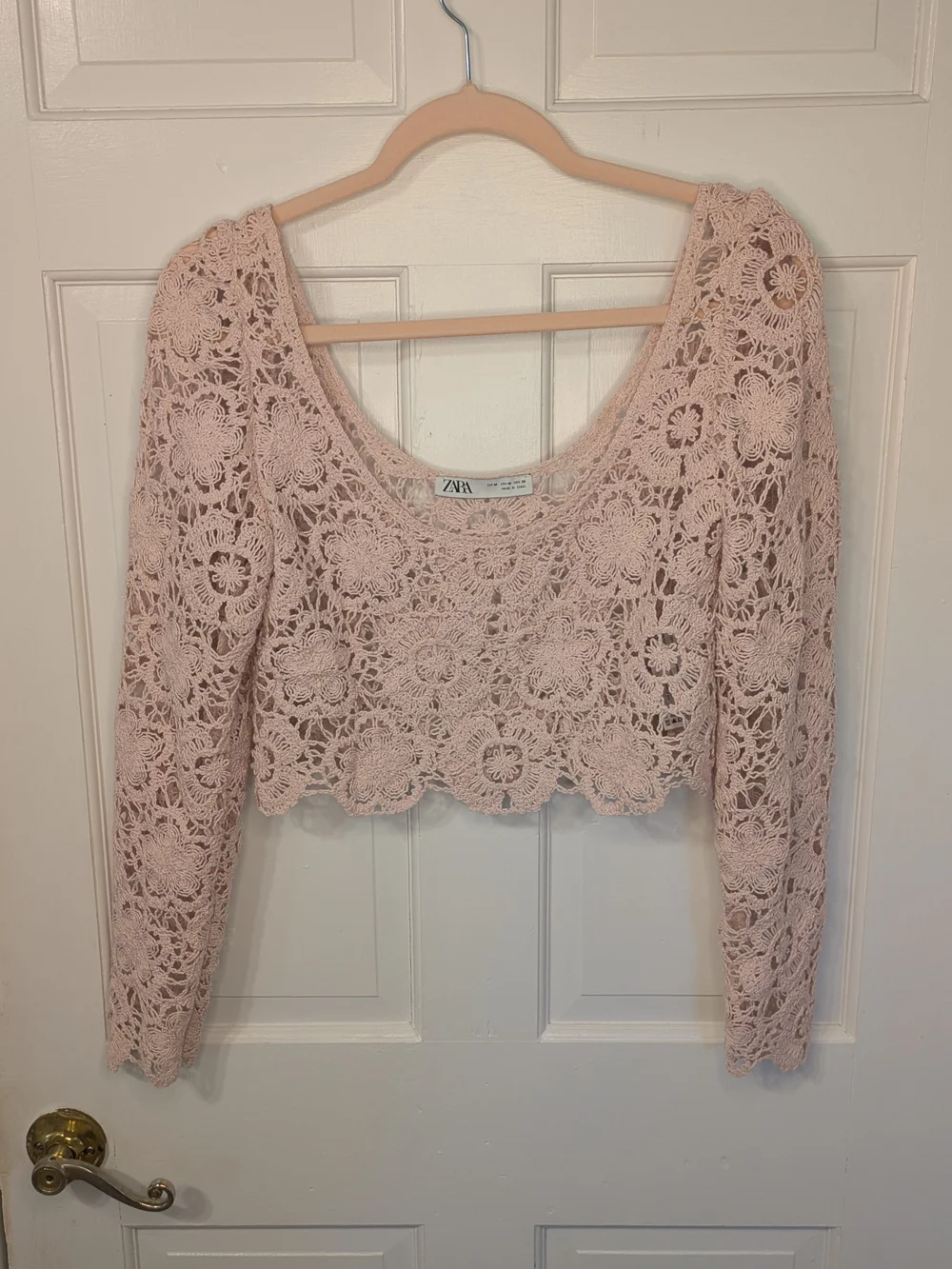 Zara Pastel Baby Pink Cropped Crochet Lace Flower Long-Sleeve Blouse